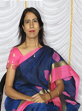 Dr .(Ms.) Himanshi D. Mansukhani